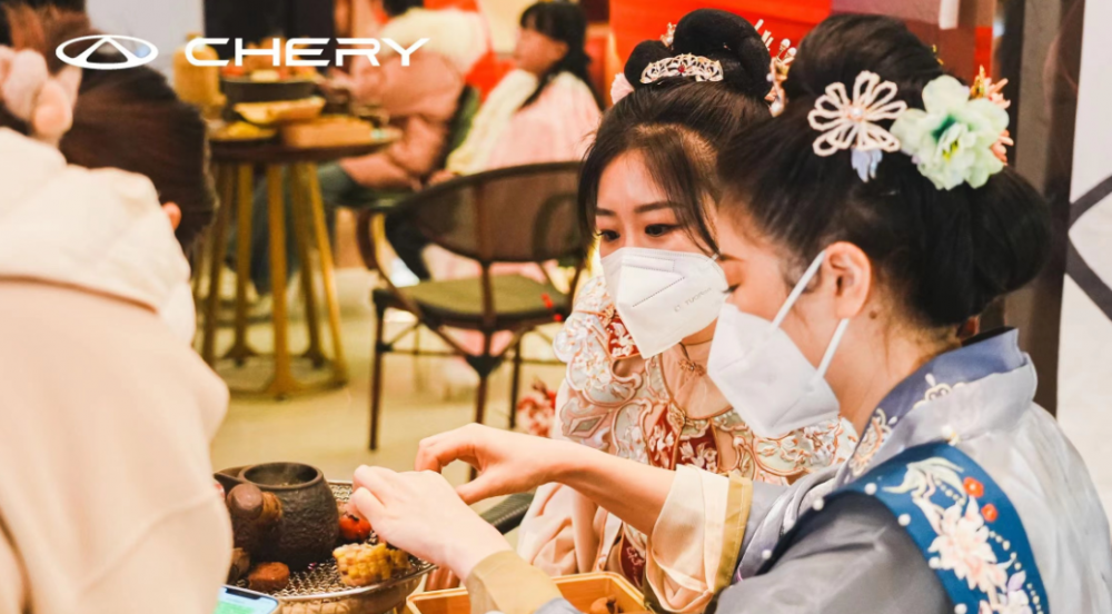  潮趣温暖 不负冬日 奇瑞小奇同学会带你收获美好 