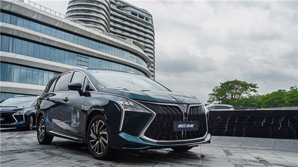 这个暑假的游乐主线任务，开着风行游艇畅玩广州第5张